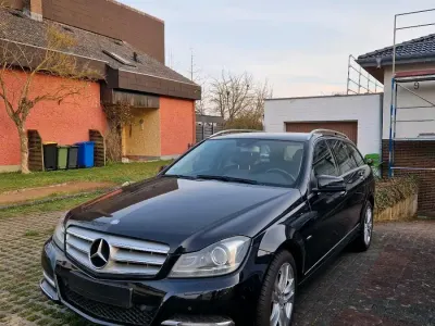 Gebraucht Mercedes C220 170 PS (125 kW) 2011 Schwarz Kombi