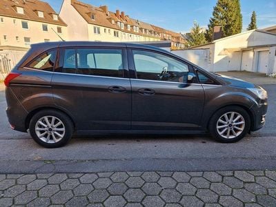 Grau Gebraucht 2017 Ford Grand C-Max Premium Van / Kleinbus | 8.299 € (Fairer Preis)