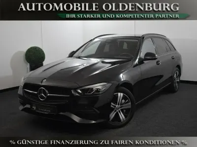 Gebraucht Mercedes C300e Avantgarde 313 PS (230 kW) 2023 Schwarz Limousine