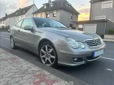 Gebraucht Mercedes C180 143 PS (105 kW) 2005 Coupé