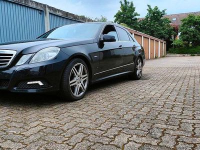 Gebraucht Mercedes E350 234 PS (172 kW) 2009 Schwarz Limousine