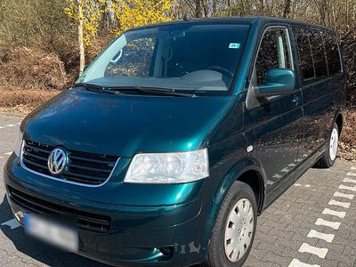 Gebraucht VW Caravelle 102 PS (75 kW) 2007 Grün Van
