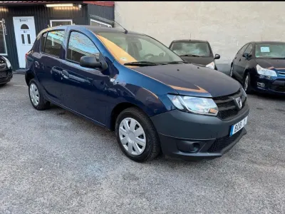 Gebraucht Dacia Sandero 75 PS (55 kW) 2013 Blau Limousine