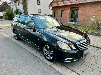 Gebraucht Mercedes E250 Avantgarde 204 PS (150 kW) 2010 Schwarz Kombi