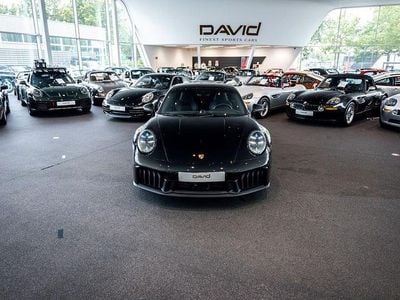 Porsche 911 Carrera 4 GTS