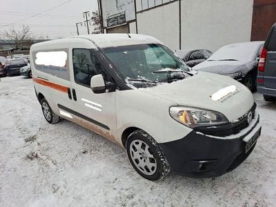 Weiß Gebraucht 2017 Fiat Doblò Van / Kleinbus | 4.759 €