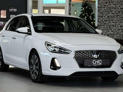 Weiß Gebraucht 2017 Hyundai i30 Premium Kombi | 12.690 € (Fairer Preis)