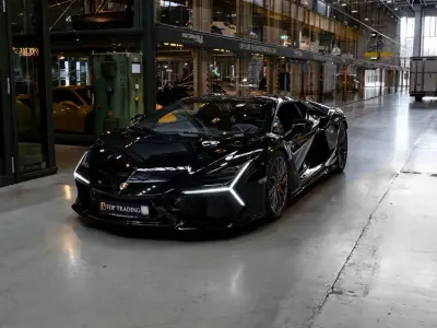 Gebraucht Lamborghini Revuelto 1016 PS (747 kW) 2024 Nero noctis Coupé