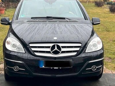 Gebraucht Mercedes B180 116 PS (85 kW) 2009 Schwarz Van / Kleinbus