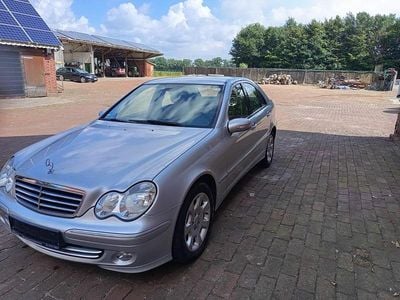 Mercedes C200