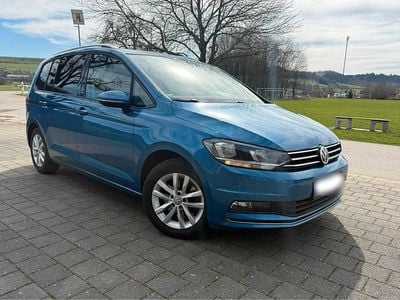 Gebraucht VW Touran Sound 150 PS (110 kW) 2017 Blau Van / Kleinbus