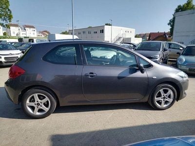 Gebraucht Toyota Auris Sol 124 PS (91 kW) 2010 Grau Limousine