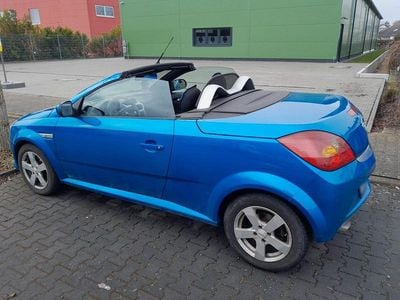 Second-hand Opel Tigra 125 CP (91 kW) 2005 Albastru Cabrio