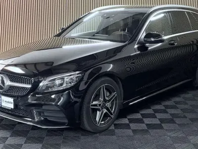 Gebraucht Mercedes C300 AMG 245 PS (180 kW) 2019 Schwarz/baltic black Kombi