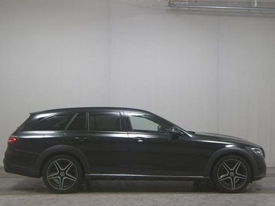 Gebraucht Mercedes E220 All-Terrain 200 PS (147 kW) 2022 Schwarz Kombi
