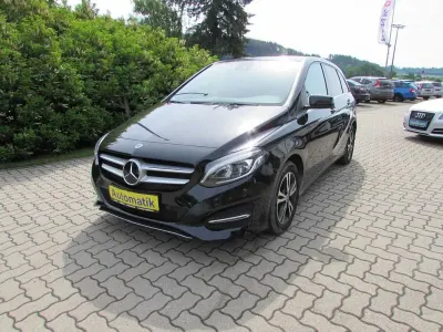 Gebraucht Mercedes B200 Progressive 136 PS (100 kW) 2018 Schwarz Van / Kleinbus