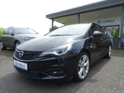 Gebraucht Opel Astra 122 PS (89 kW) 2019 Schwarz Limousine