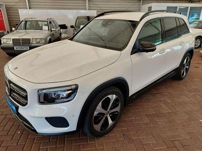 Mercedes GLB220