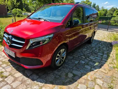 Gebraucht Mercedes V250 Avantgarde 190 PS (139 kW) 2020 Rot Van / Kleinbus