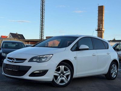 Gebraucht Opel Astra Energy 120 PS (88 kW) 2014 Weiß Limousine