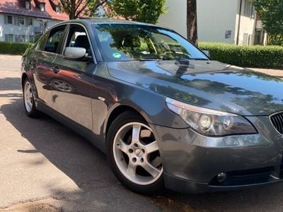 BMW 523