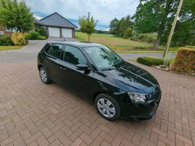 Gebraucht Skoda Fabia 60 PS (44 kW) 2018 Schwarz Kleinwagen