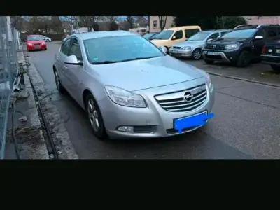 Gebraucht Opel Insignia Sport 220 PS (161 kW) 2010 Silber Limousine