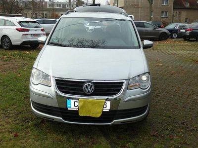 Silber Gebraucht 2010 VW Touran Trendline Van / Kleinbus | 5.800 € (Fairer Preis)