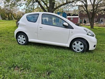 Usata Toyota Aygo 68 CV (50 kW) 2010 Bianco Utilitaria