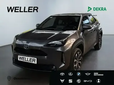Gebraucht Toyota Yaris Cross Team 116 PS (85 kW) 2023 Grau SUV
