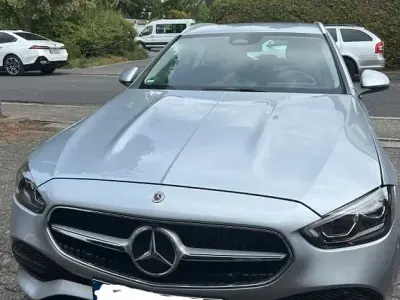Gebraucht Mercedes C200 204 PS (150 kW) 2024 Silber Limousine