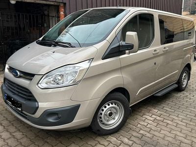 Gebraucht Ford Tourneo 170 PS (125 kW) 2016 Beige Van / Kleinbus