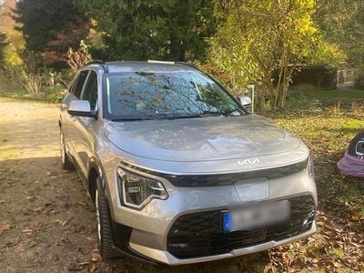 Grau Gebraucht 2023 Kia e-Niro Inspiration SUV | 26.800 € (Fairer Preis)