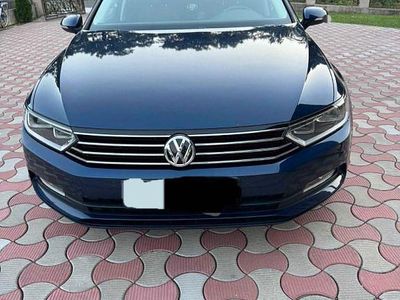 Gebraucht VW Passat Trendline 120 PS (88 kW) 2018 Blau Kombi