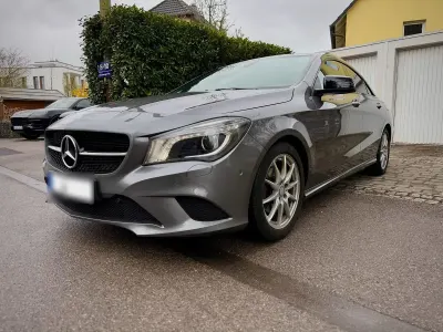 Gebraucht Mercedes CLA180 Urban 122 PS (89 kW) 2015 Grau Coupé