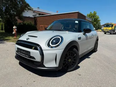Gebraucht Mini Cooper SE Collection 135 kW (184 PS) 2021 Silber Kleinwagen