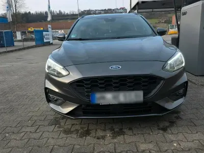 Używany Ford Focus ST-Line 150 KM (110 kW) 2019 Szary Kombi