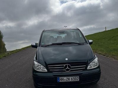 Second-hand Mercedes Viano Edition 150 CP (110 kW) 2009 Verde Monovolum