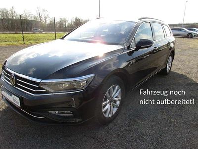 Gebraucht VW Passat Business 150 PS (110 kW) 2022 Deep black perleffekt Kombi