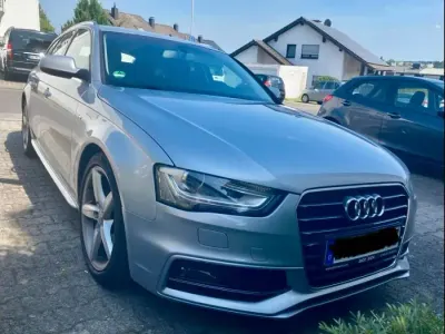 Gebraucht Audi A4 S-Line 150 PS (110 kW) 2015 Grau Kombi
