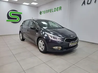 Usado Kia Ceed DREAM-TEAM Edition 135 CV (99 kW) 2015 Negro Utilitario