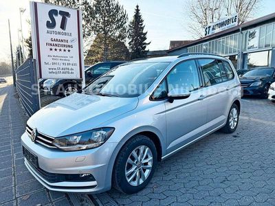 Silber Gebraucht 2019 VW Touran Comfortline Van / Kleinbus | 19.900 € (Guter Preis)