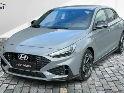 Neu Hyundai i30 140 PS (102 kW) 2026 Grau Limousine