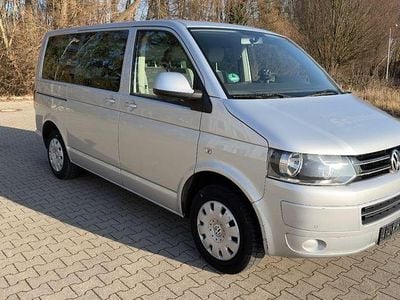 Silber Gebraucht 2011 VW Caravelle Van / Kleinbus | 13.850 € (Guter Preis)