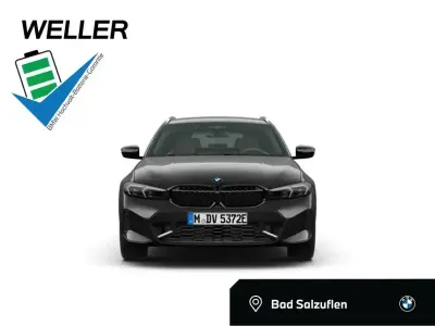 Gebraucht BMW 330e Comfort Edition 292 PS (214 kW) 2025 Schwarz Kombi