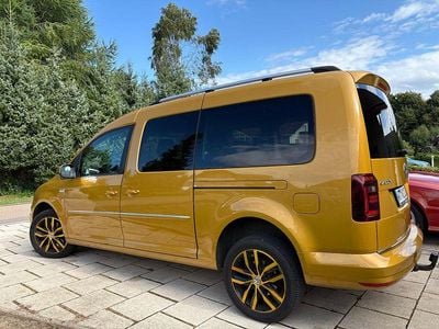 Brugt VW Caddy Maxi Highline 150 HK (110 kW) 2019 Guld MPV