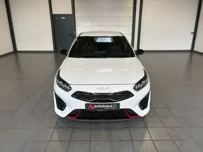 Gebraucht Kia Ceed GT GT 204 PS (150 kW) 2024 Weiß Limousine