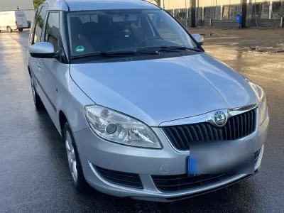 Gebraucht Skoda Roomster 86 PS (63 kW) 2013 Silber Van / Kleinbus
