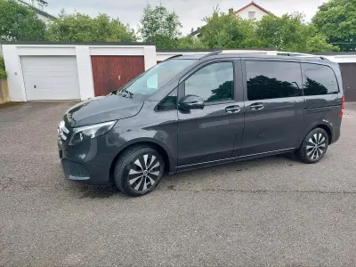 Gebraucht Mercedes V220 Edition 163 PS (119 kW) 2023 Van / Kleinbus