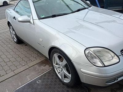 Second-hand Mercedes SLK230 193 CP (141 kW) 1997 Argintiu Cabrio
